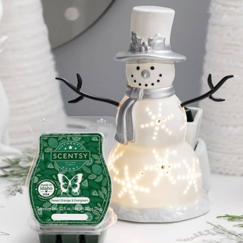 Scentsy Sparkling Snowman Element Warmer- New in Box- $70